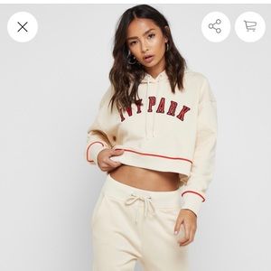 Ivy Park cropped embroidered baseball logo hoodie - white/red